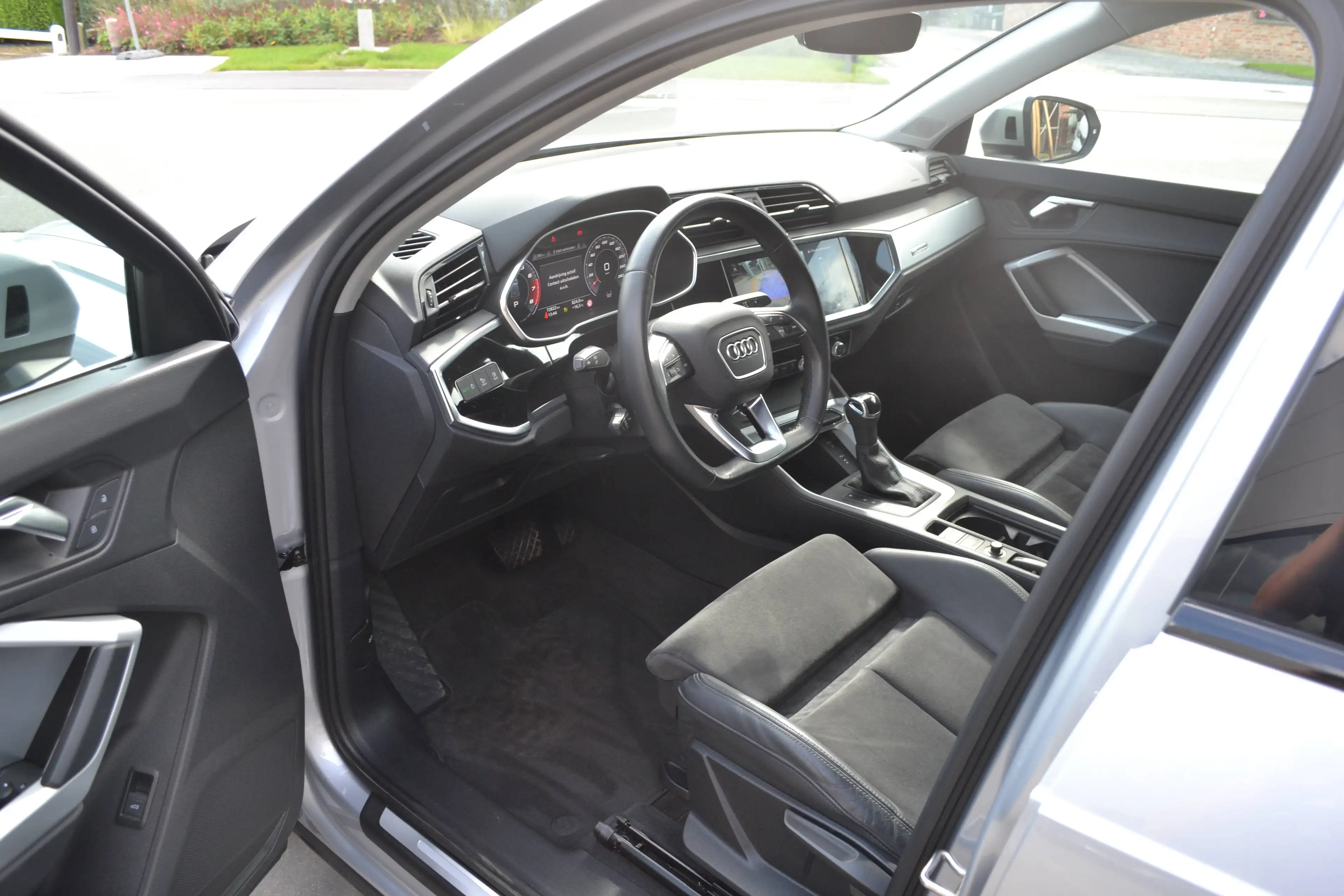 Audi Q3 S-LINE/LED/ALCANTARA — photo 4