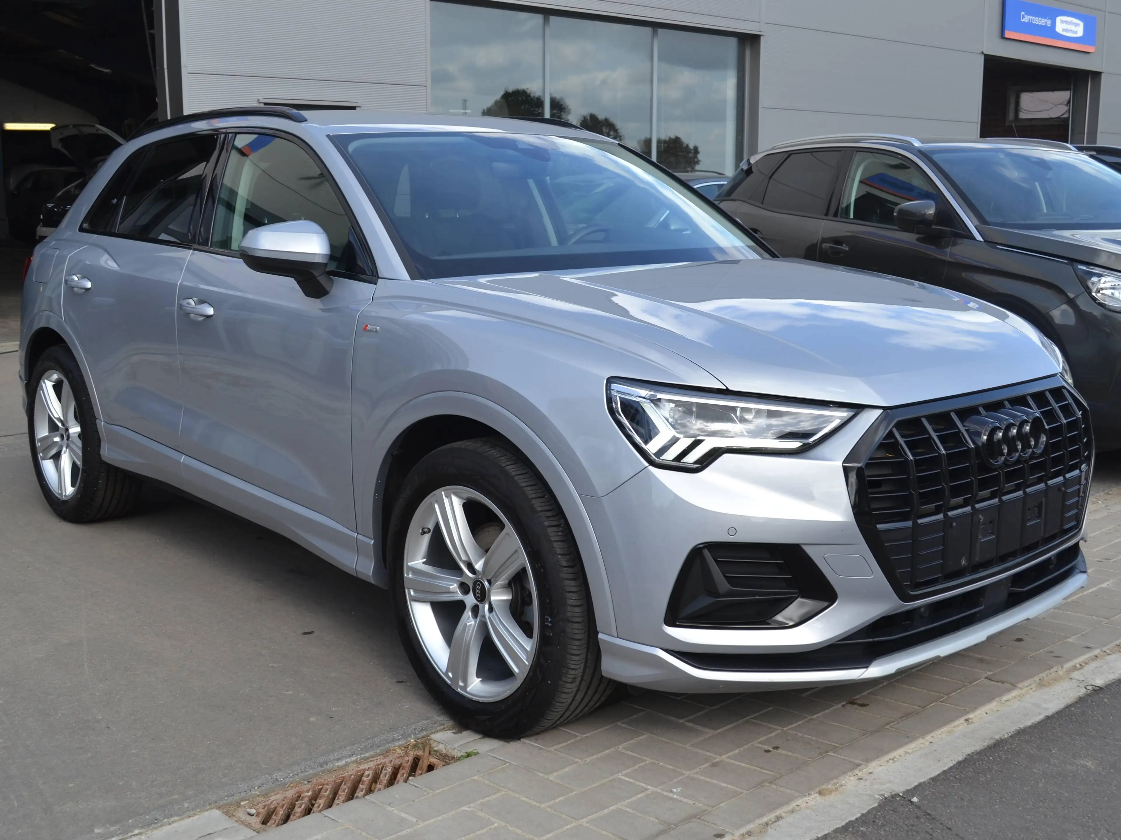 Audi Q3 S-LINE/LED/ALCANTARA — photo 10