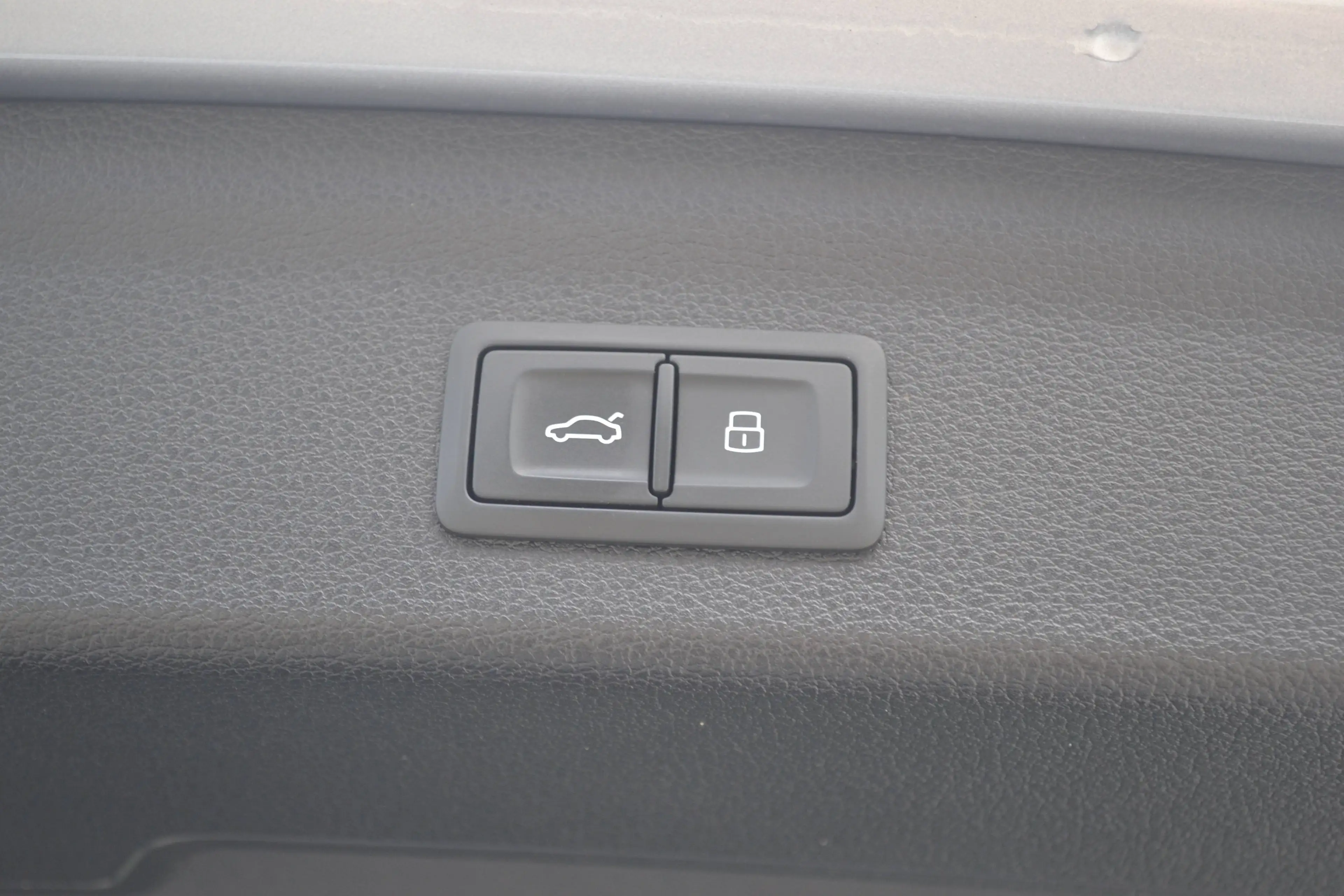 Audi Q3 S-LINE/LED/ALCANTARA — photo 26
