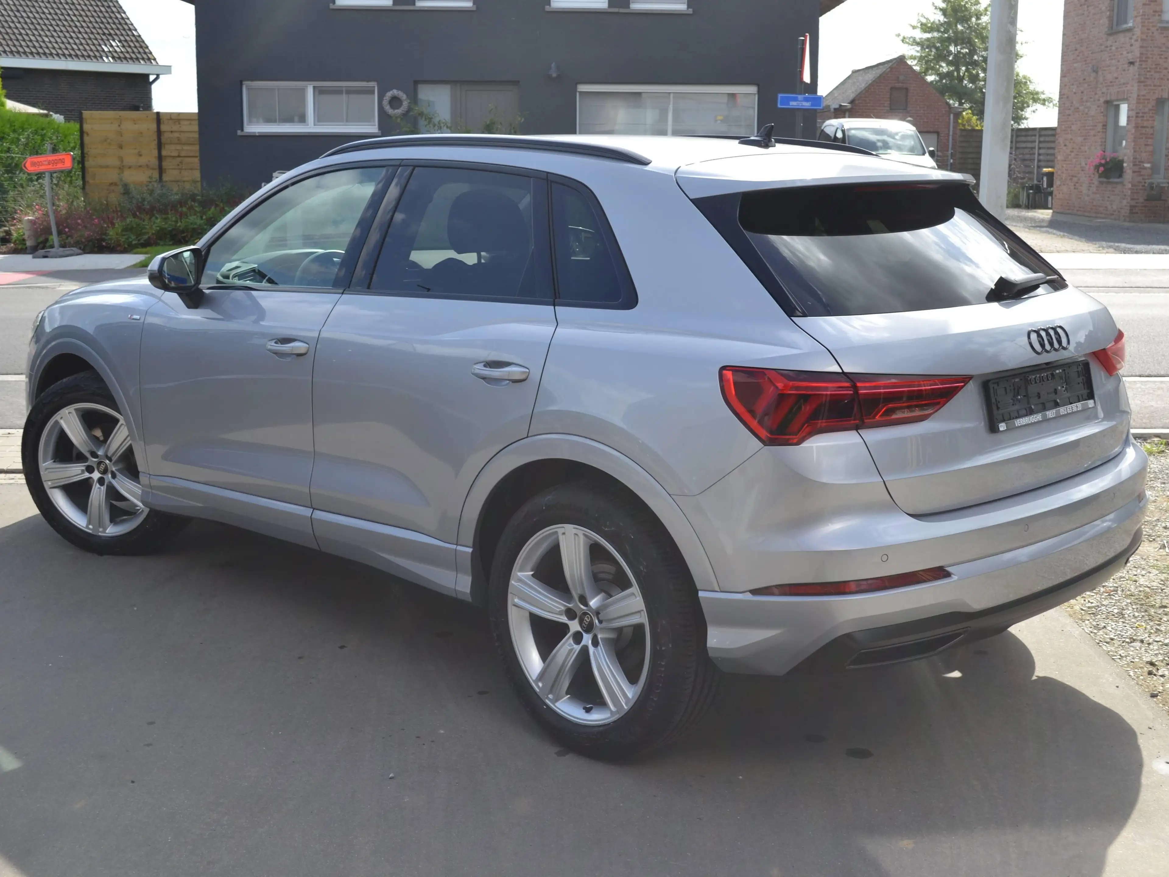 Audi Q3 S-LINE/LED/ALCANTARA — photo 2