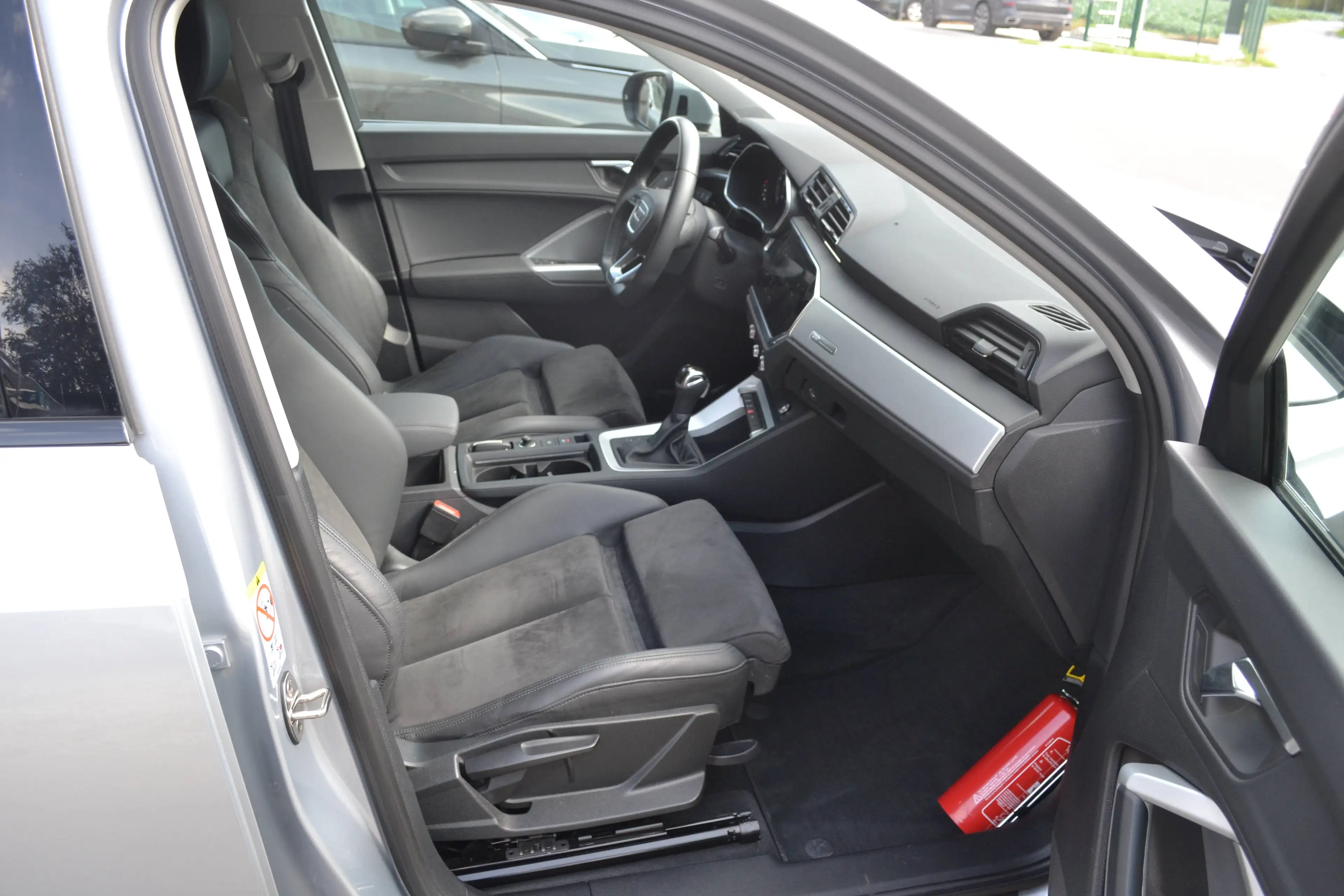 Audi Q3 S-LINE/LED/ALCANTARA — photo 28