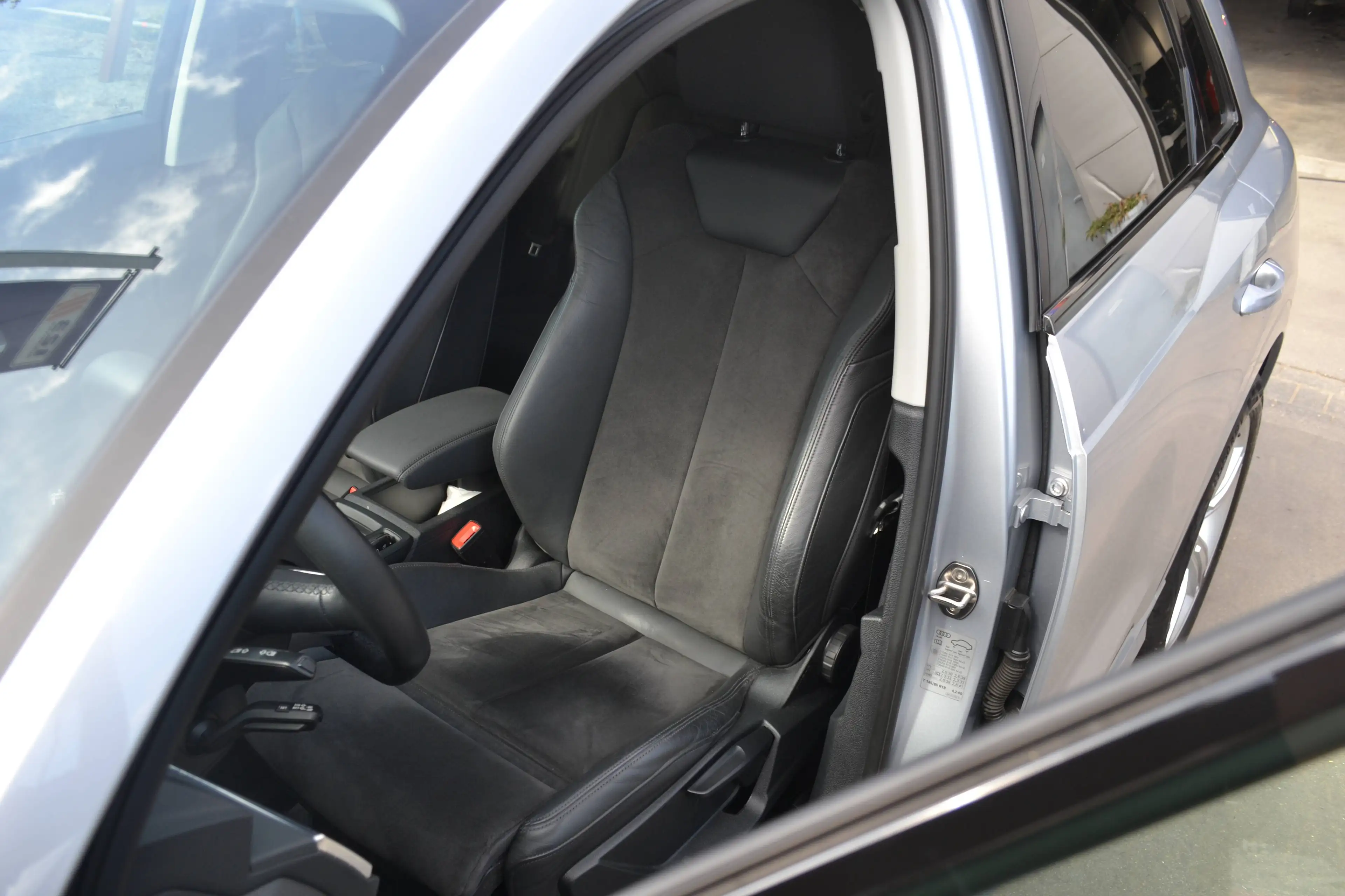 Audi Q3 S-LINE/LED/ALCANTARA — photo 23