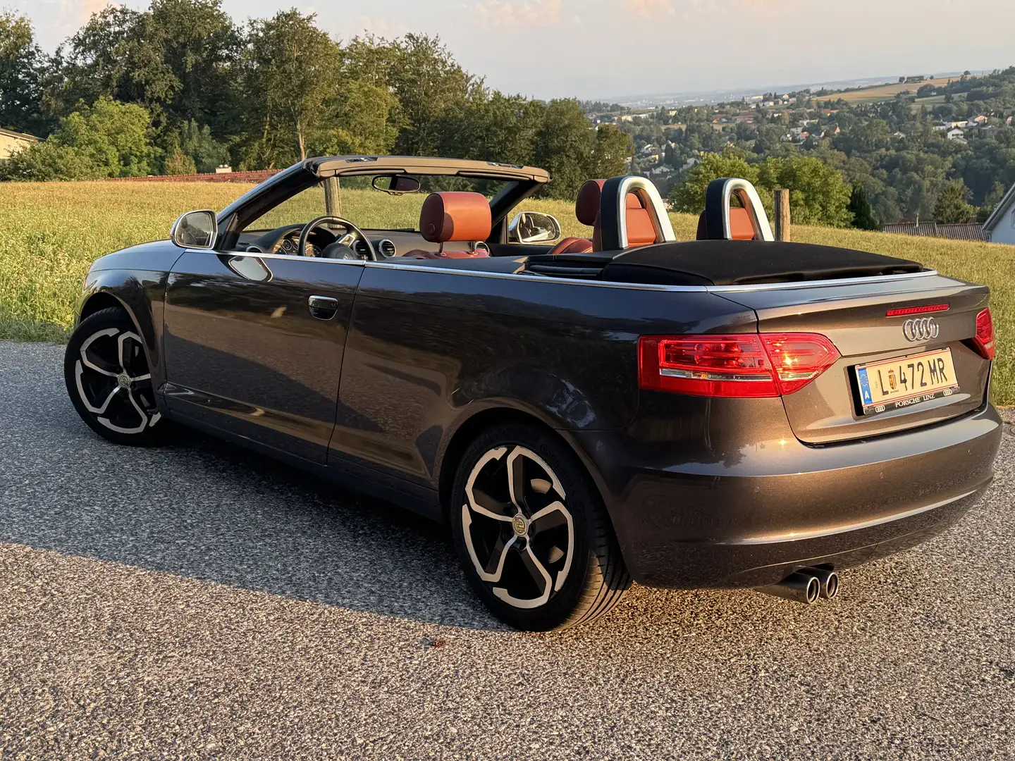 Audi A3 Cabriolet 2,0 TDI Attraction DPF S-tronic - 2