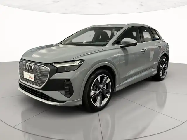 Audi Q4 e-tron 45 business advanced quattro 286cv