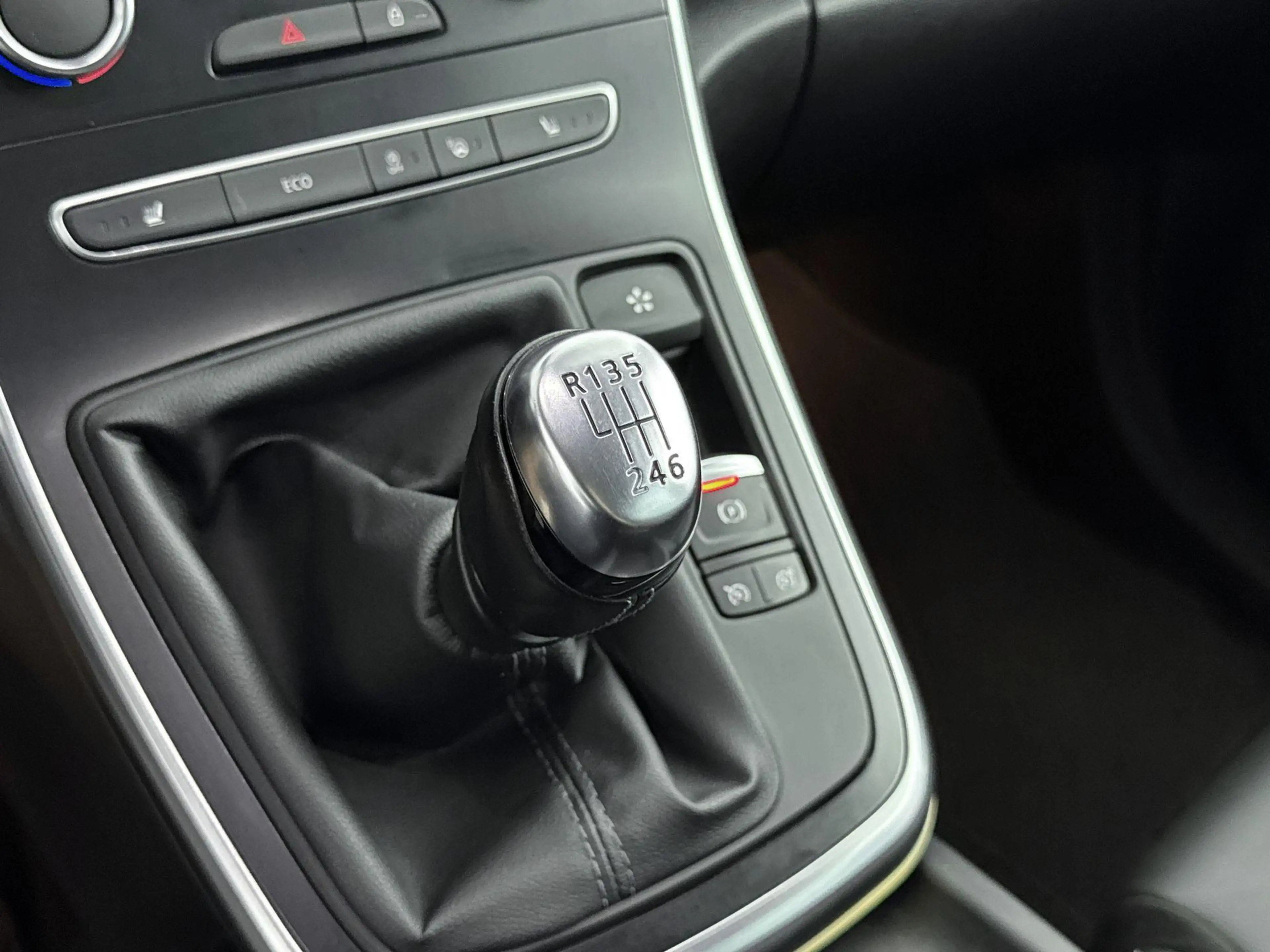 Renault Grand Scenic 1.3 TCe 140Pk Intens | Stoelverwarming & Massage | — photo 13