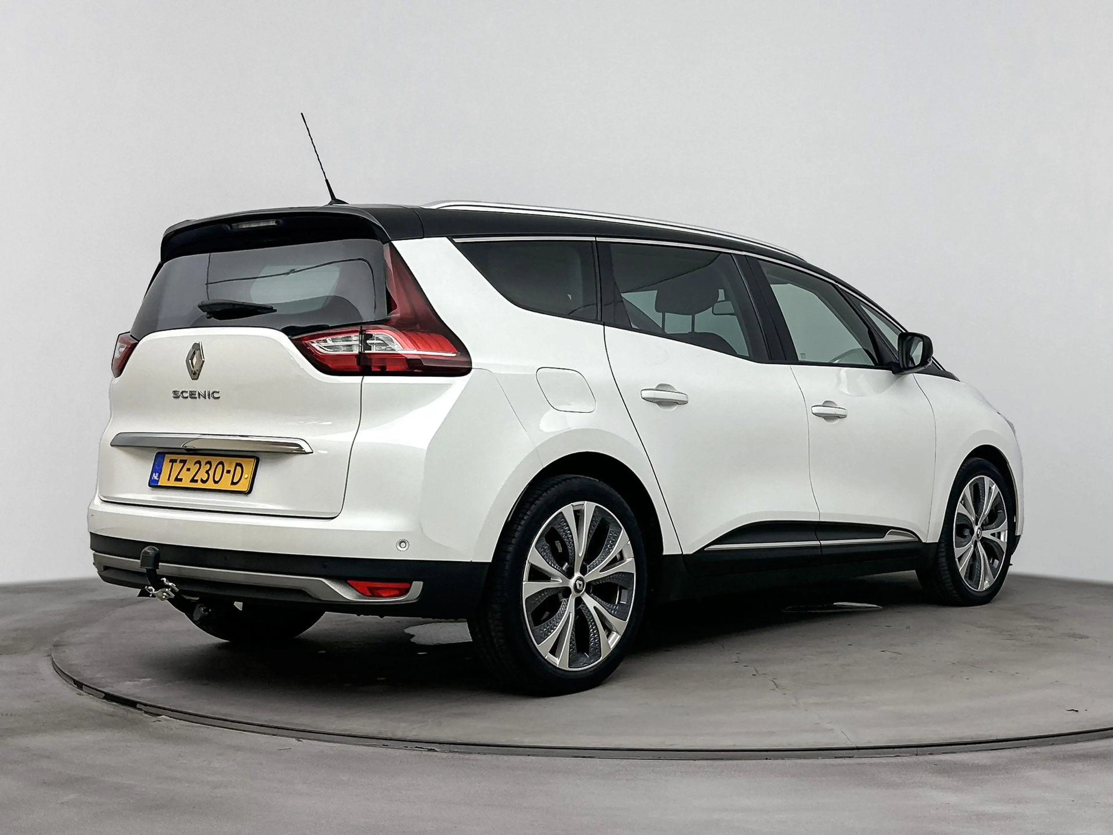 Renault Grand Scenic 1.3 TCe 140Pk Intens | Stoelverwarming & Massage | — photo 4