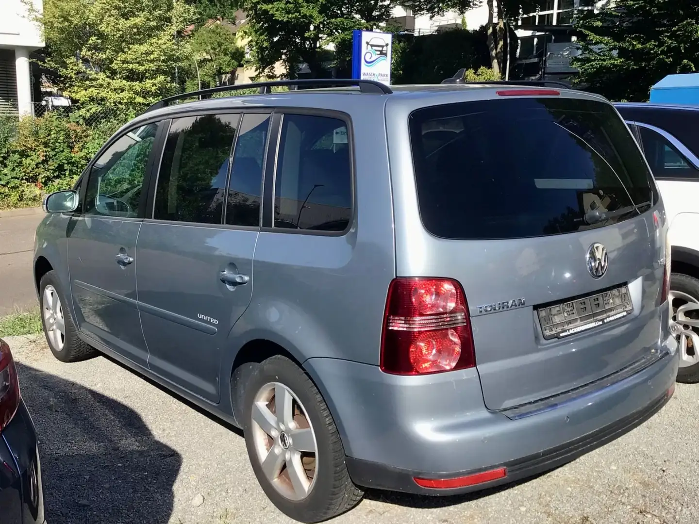 Volkswagen Touran United 1,4 TSI AUTOMATIK Gris - 1