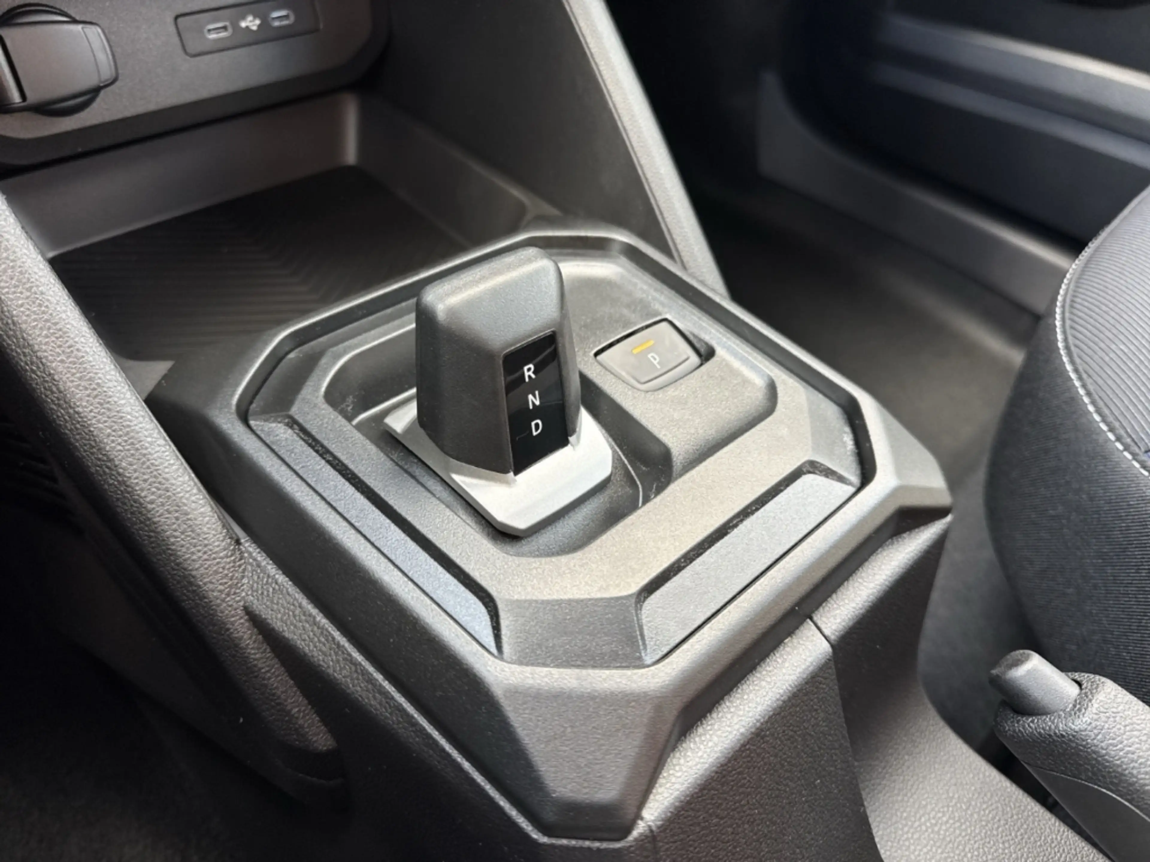Dacia Duster EXPRESSION ECO-G 120 AUTO Expression SHZ+PDC+KAMER — photo 19