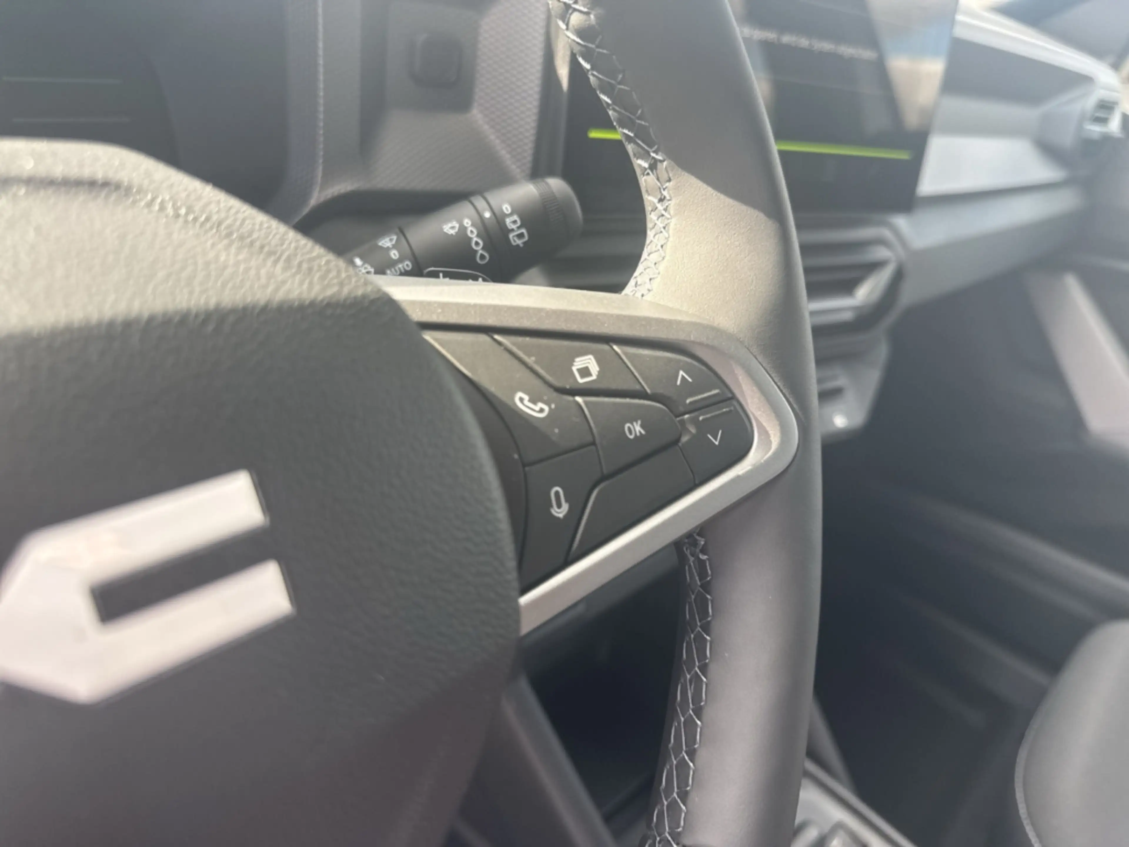 Dacia Duster EXPRESSION ECO-G 120 AUTO Expression SHZ+PDC+KAMER — photo 23