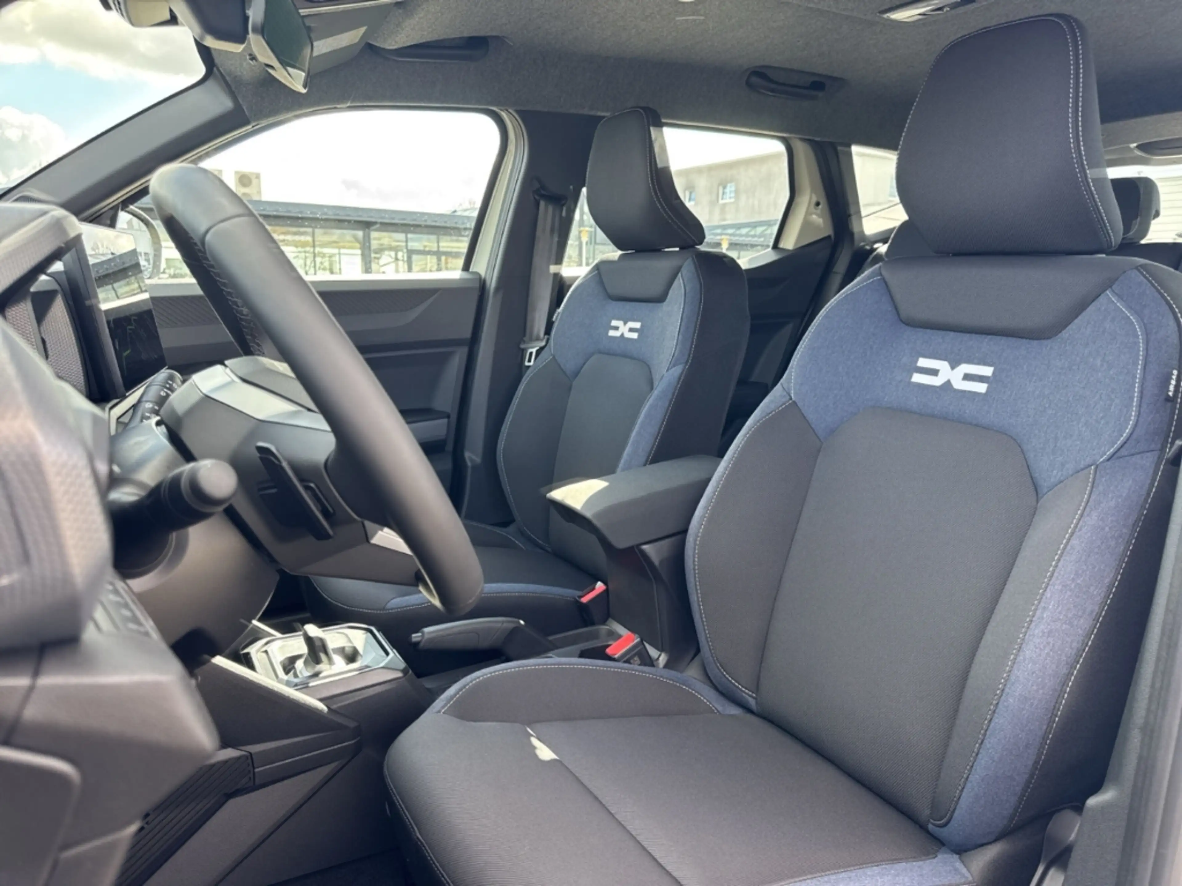 Dacia Duster EXPRESSION ECO-G 120 AUTO Expression SHZ+PDC+KAMER — photo 9