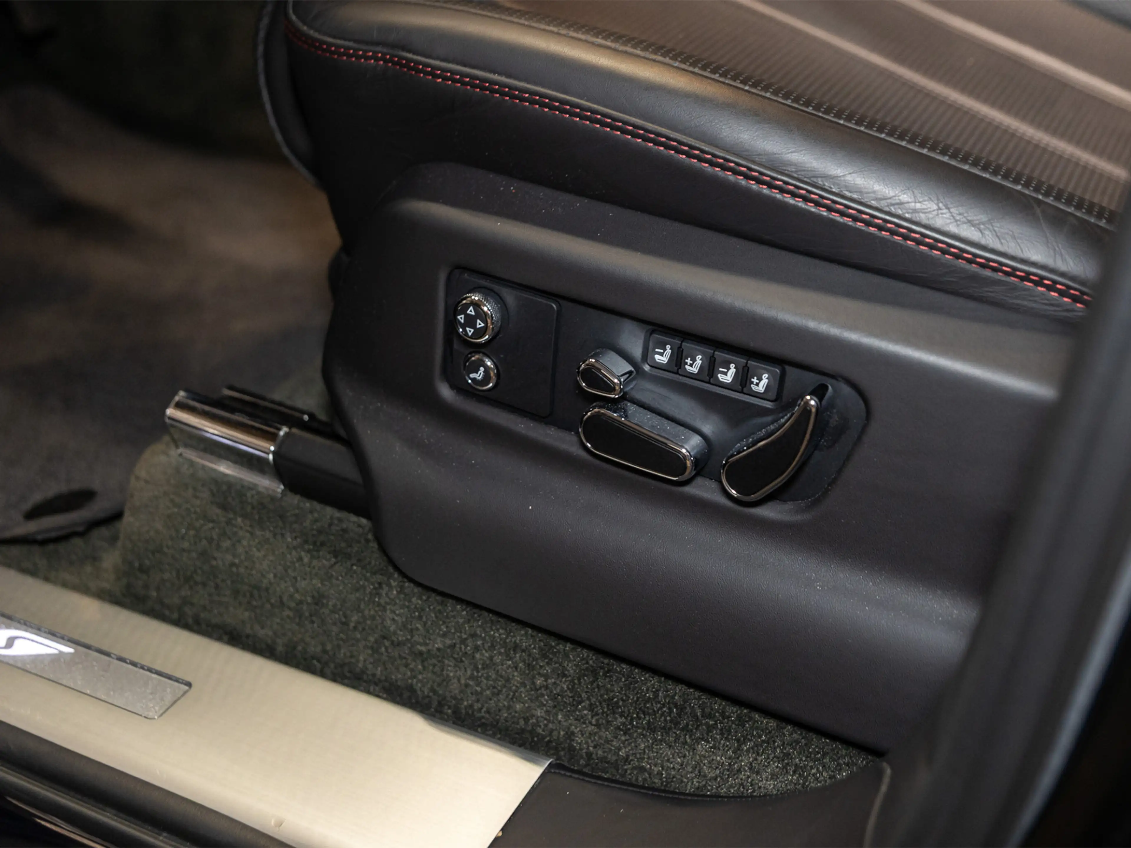 Bentley Bentayga S |Touring Spec|Carbon Styling|NAIM — photo 14