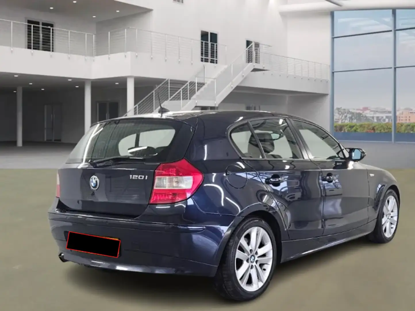 BMW 120 120i Luxe - 2