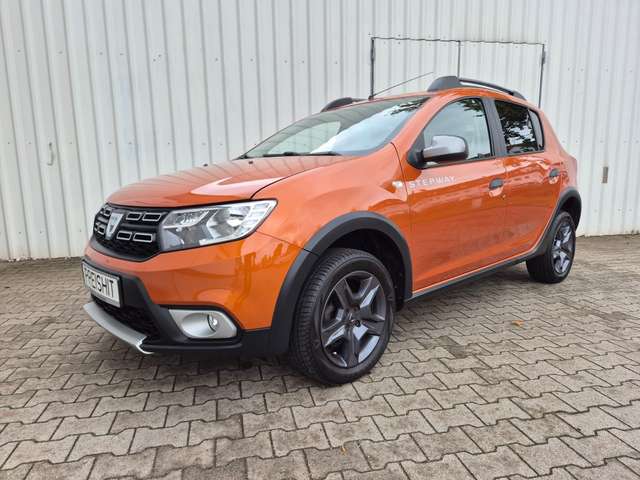 Imagine Dacia Sandero II Stepway Celebration, NAVI, TEMPOMAT