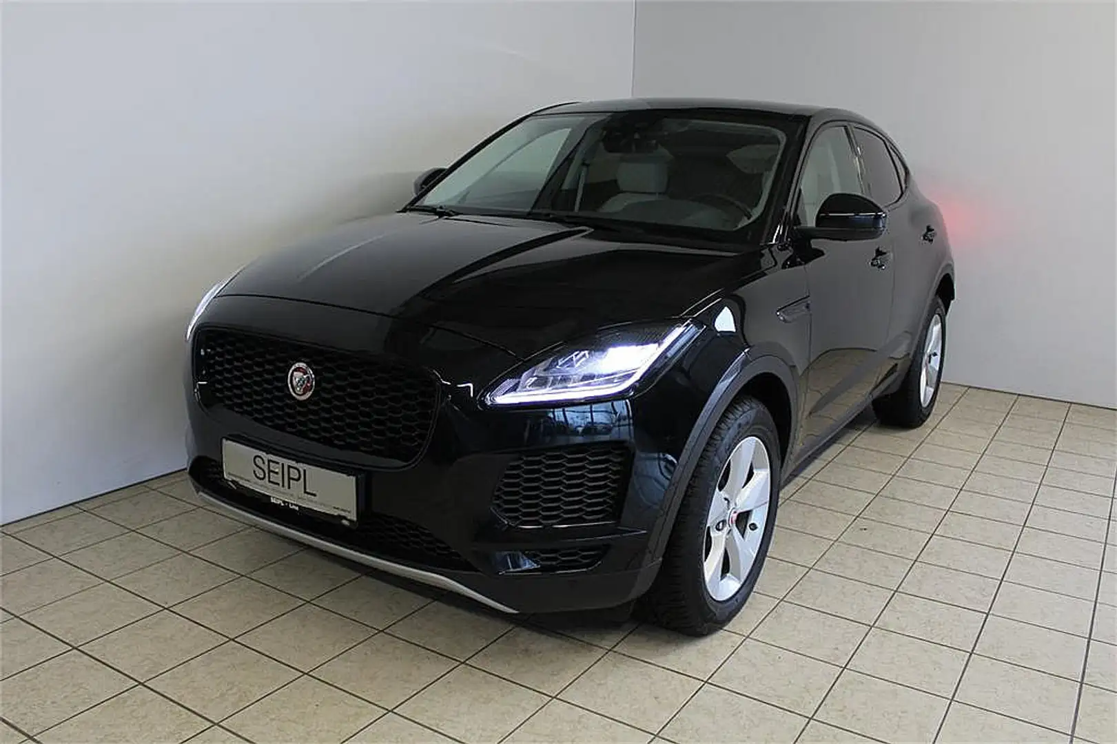 Jaguar E-Pace 2.0DI4 D180 S AWD Aut. Schwarz - 2