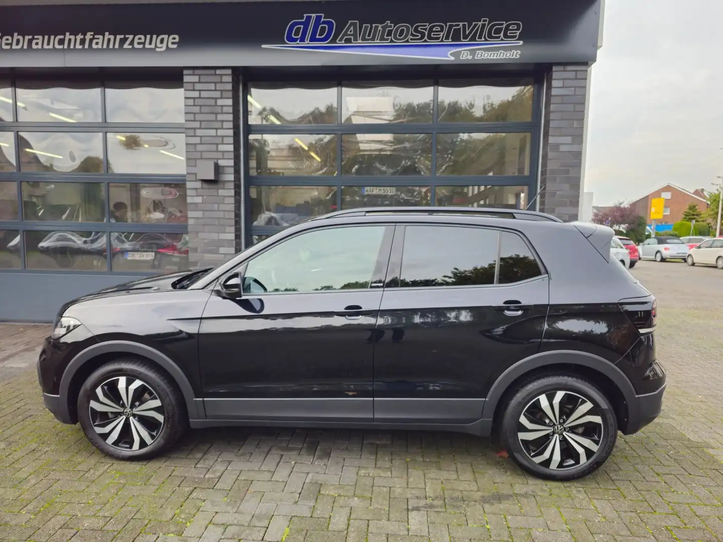 Volkswagen T-Cross United IQ.Drive SHZ Navi. PDC Schwarz - 1