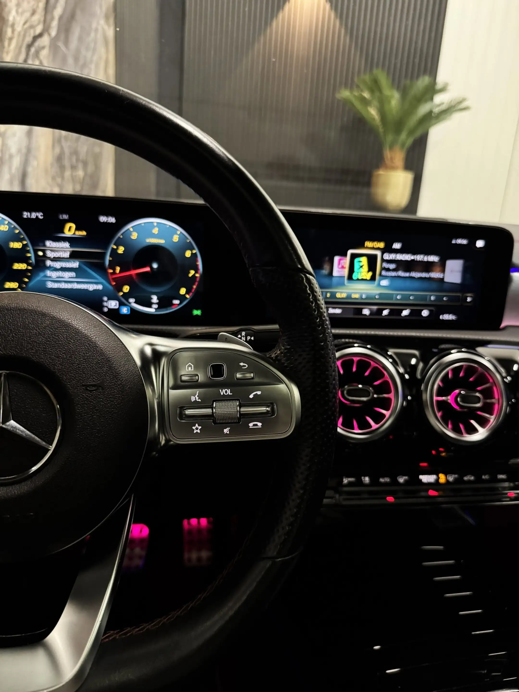 Mercedes-Benz CLA 45 AMG 200 Launch Ed PACK|PANO|SFEER|MEMORY|BOMVOL! — photo 29