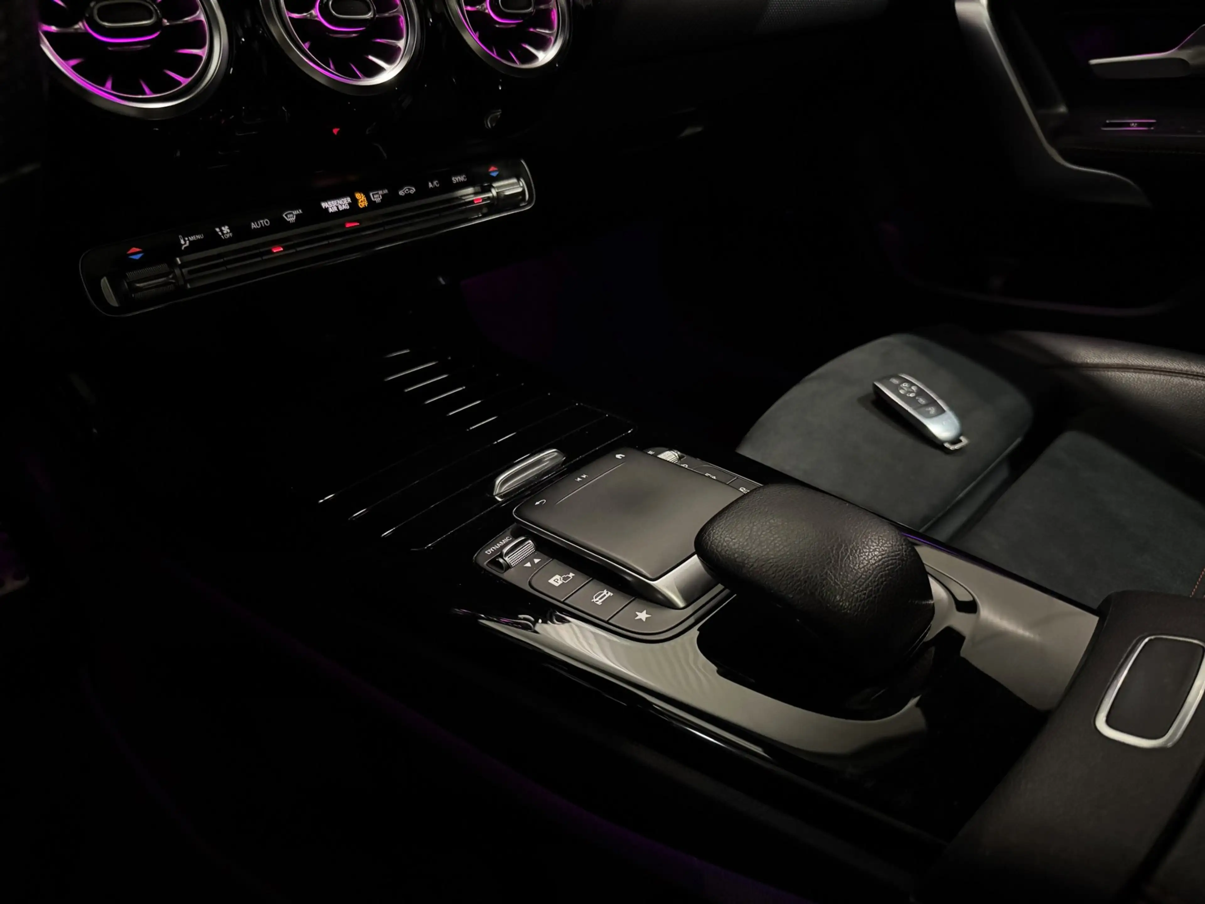 Mercedes-Benz CLA 45 AMG 200 Launch Ed PACK|PANO|SFEER|MEMORY|BOMVOL! — photo 30
