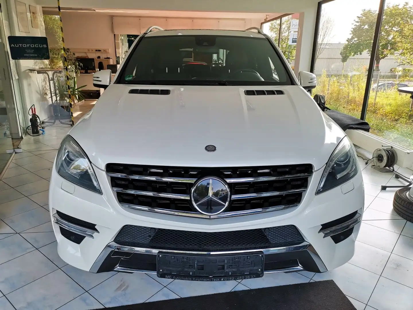 Mercedes-Benz ML 350 CDI*AMG*S-DACH*ST-HEIZUNG*ASSIST*S-HEFT Wit - 2