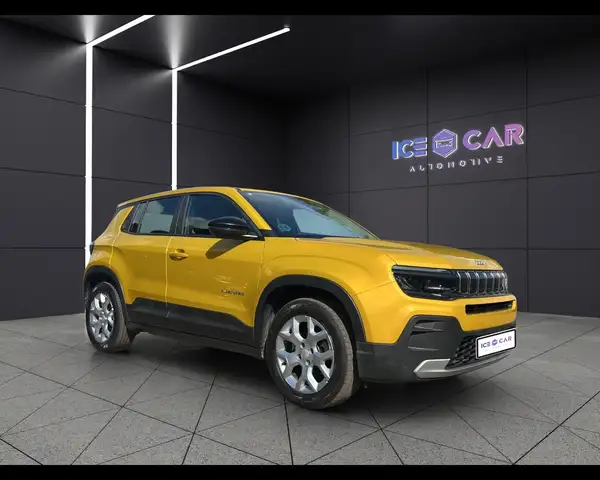 Jeep Avenger view 3