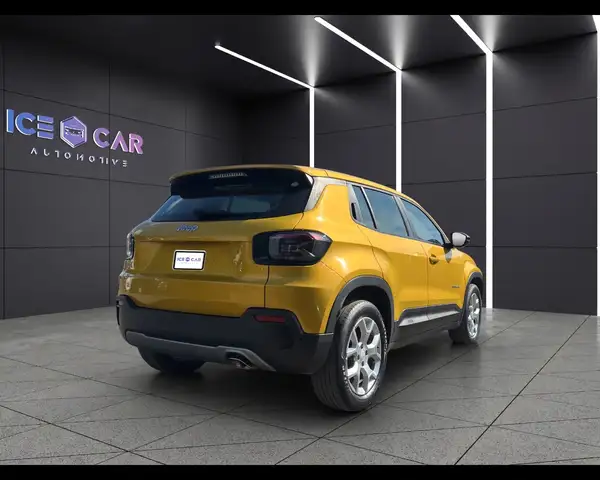 Jeep Avenger view 5