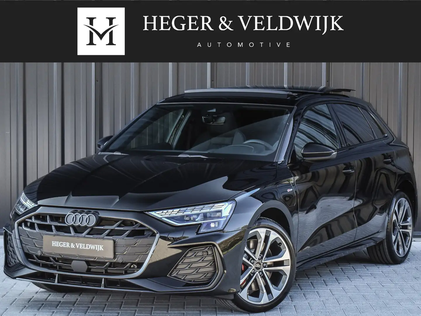 Audi A3 Sportback 45 TFSI e S EDITION COMPETITION | PANORA Zwart - 1