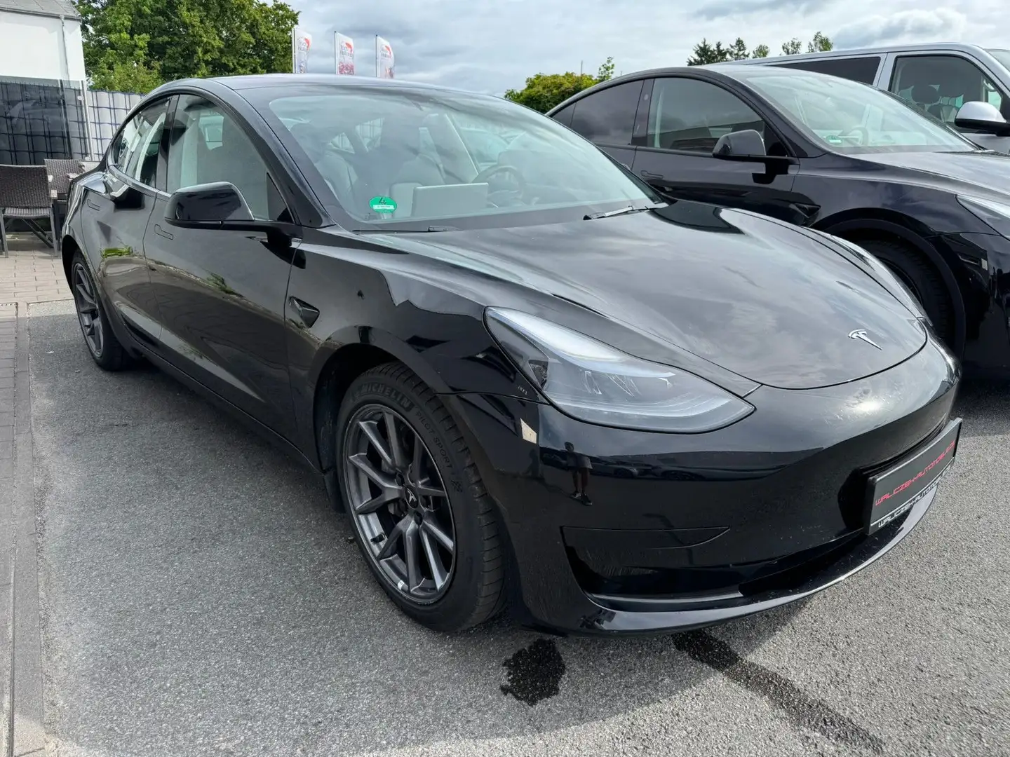 Tesla Model 3 SR+ RWD Autopilot Černá - 2