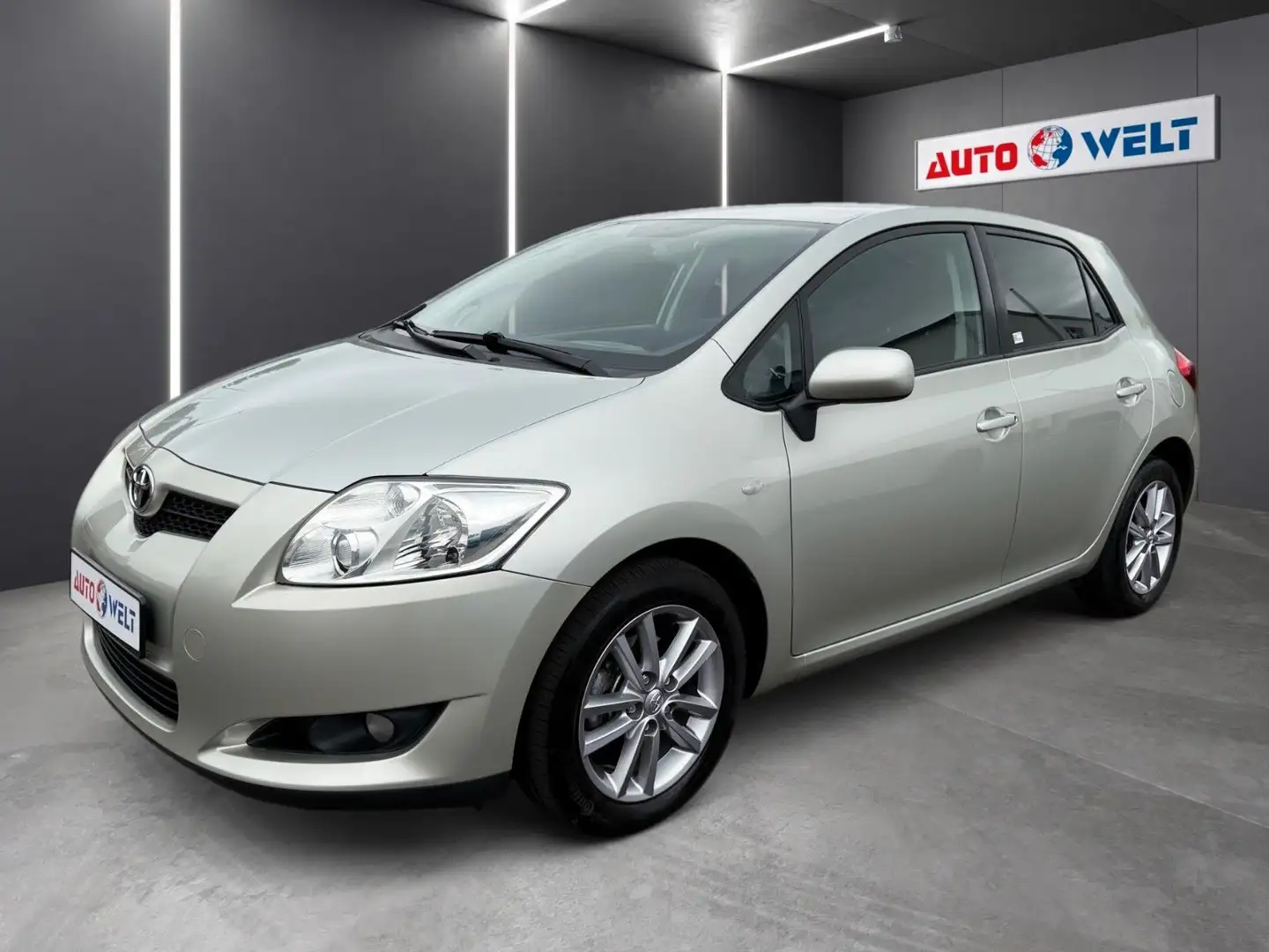 Toyota Auris 1.6 16V Automatik 2-Zonen Klimaauto. Silber - 1