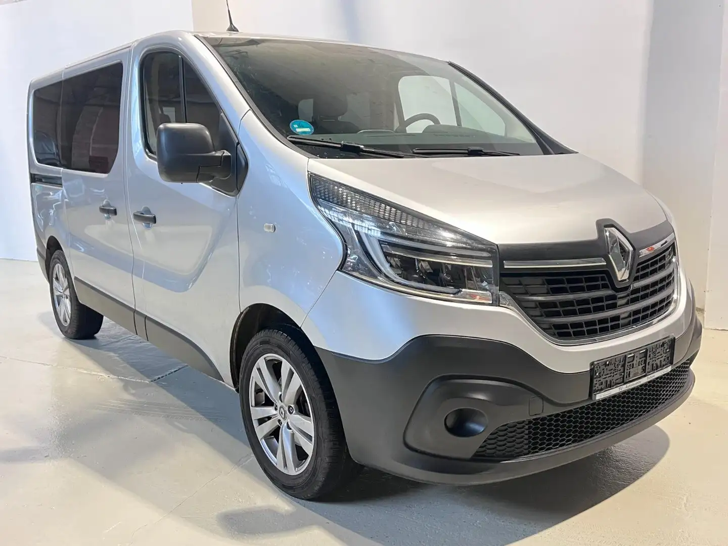 Renault Trafic Combi L1H1  Life 2.0 *9 Sitzer, LED* Grau - 2