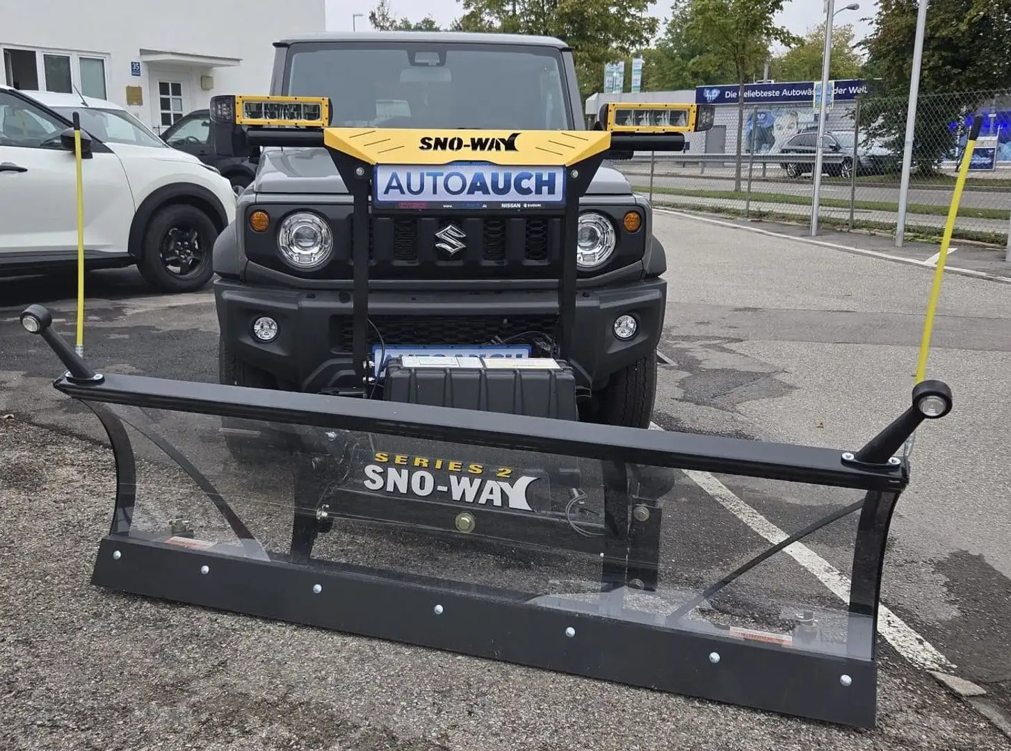 Suzuki Jimny 4x4 WINTERDIENST VORNE Navi, LED Grau - 2