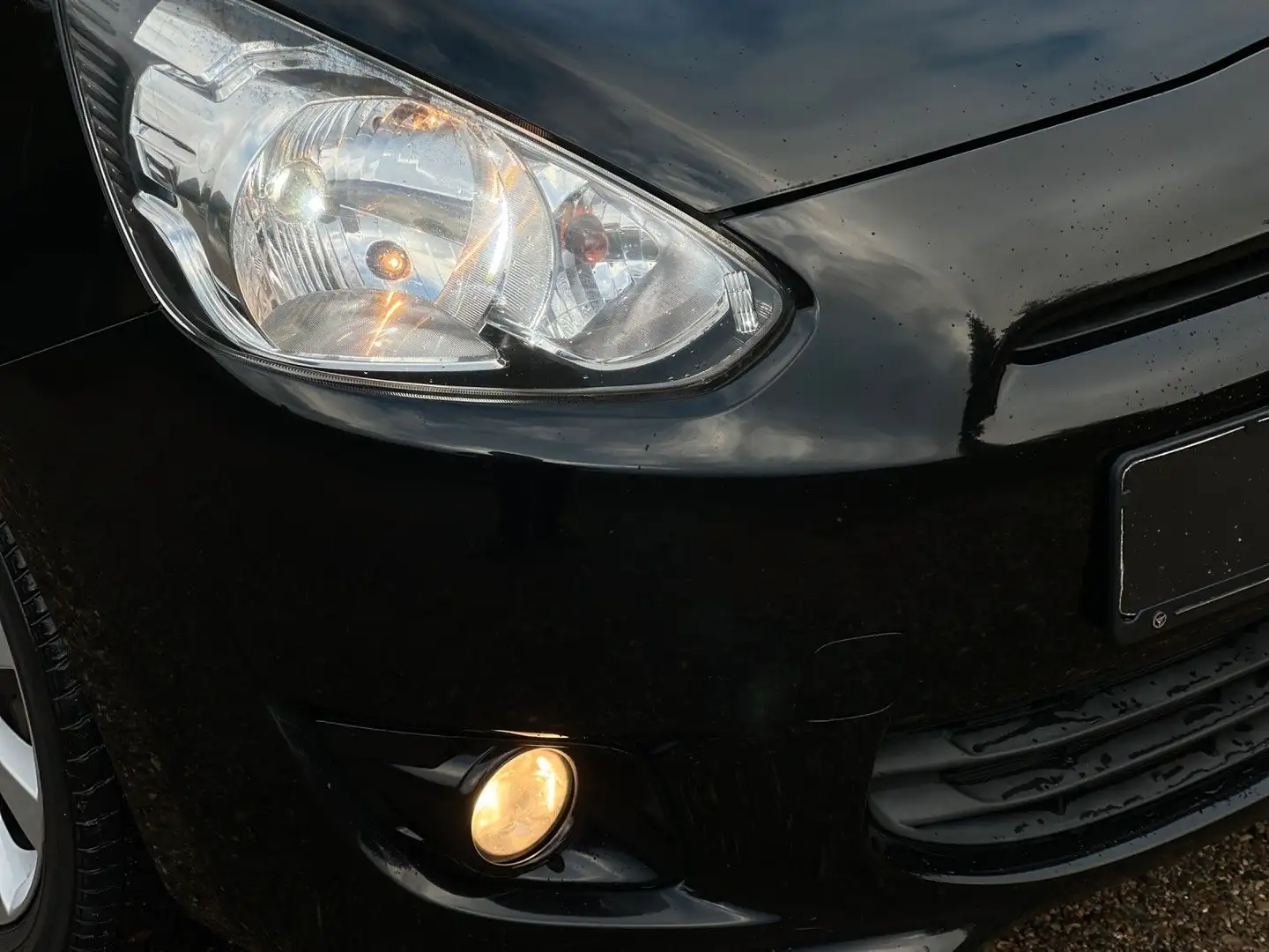 Mitsubishi Space Star Shine+ (NAVI-BT-Keyless-KLIMA) Schwarz - 2