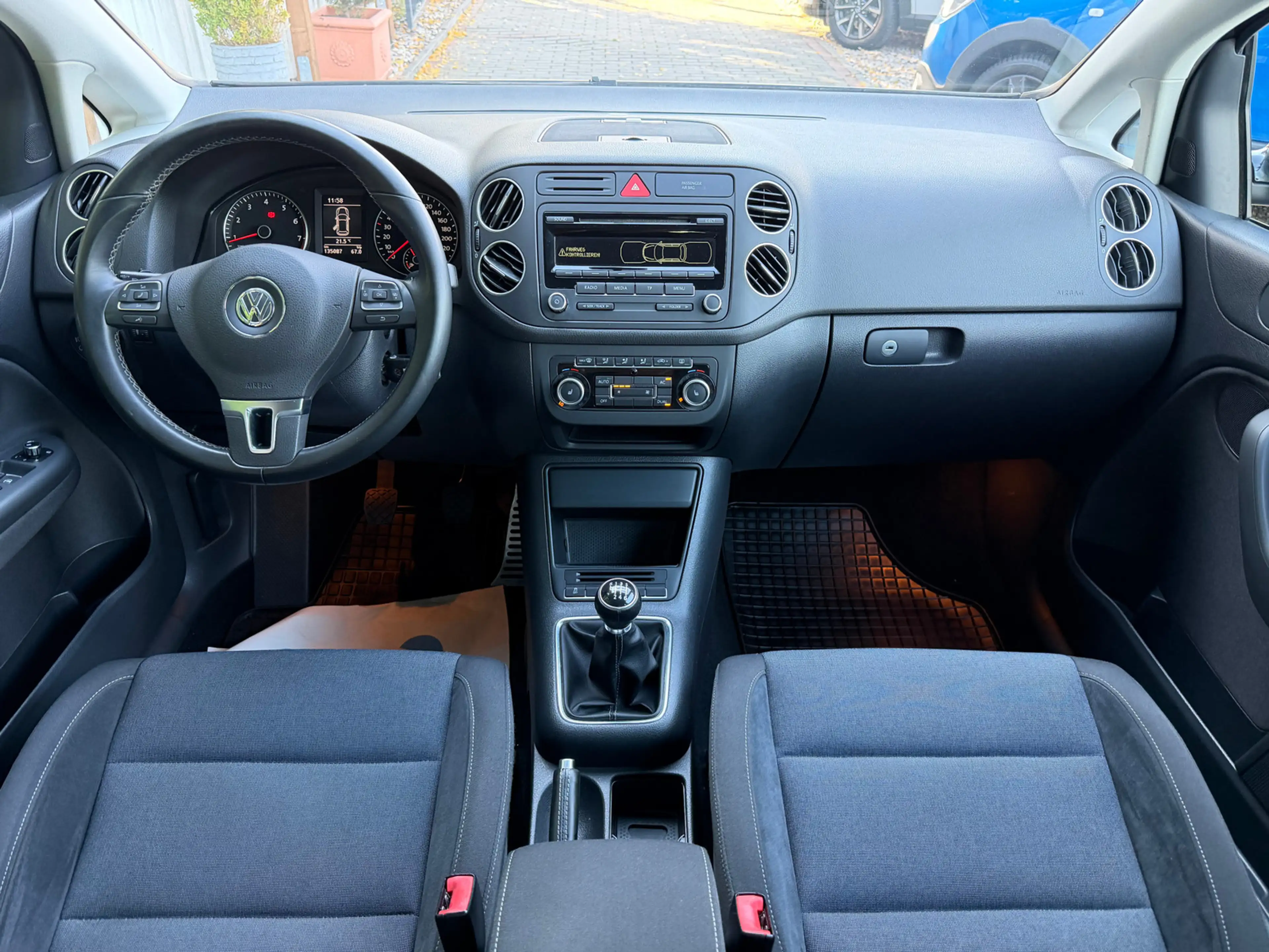 Volkswagen Golf Plus VI Style *PDC*Tempomat*6 Gang* — photo 10