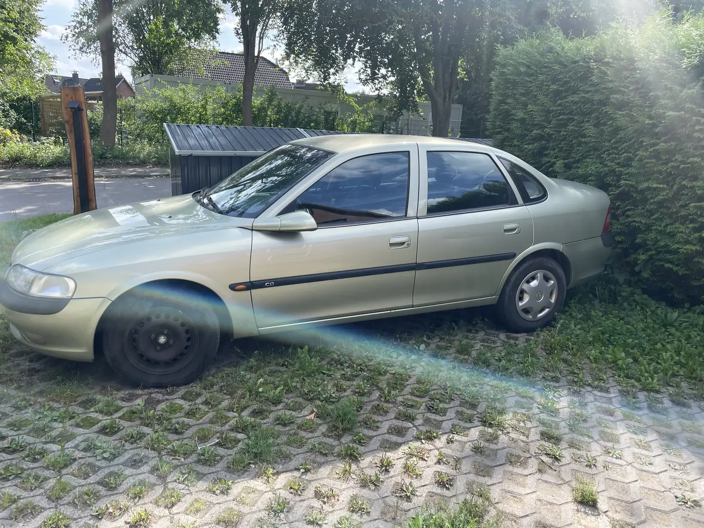 Opel Vectra 1.6 CD - 1