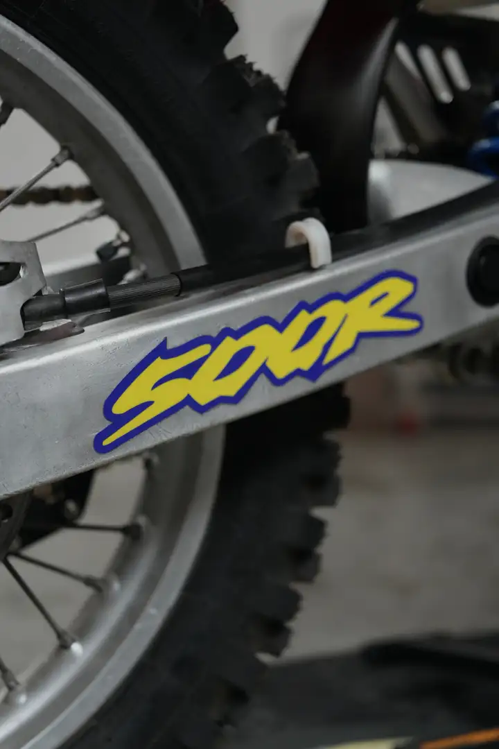 Honda CR 500 Rojo - 2