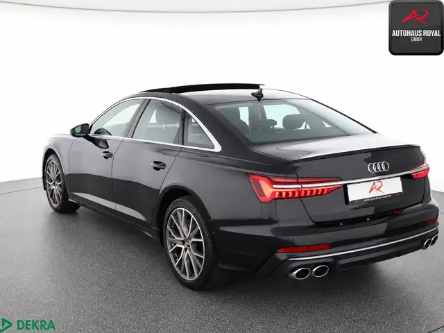 Audi S6 view 3