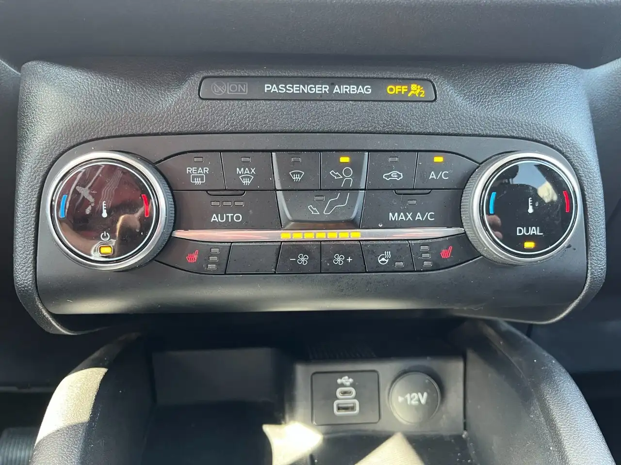 Ford Escape снимка Ford Escape