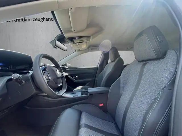 Peugeot 408 view 9