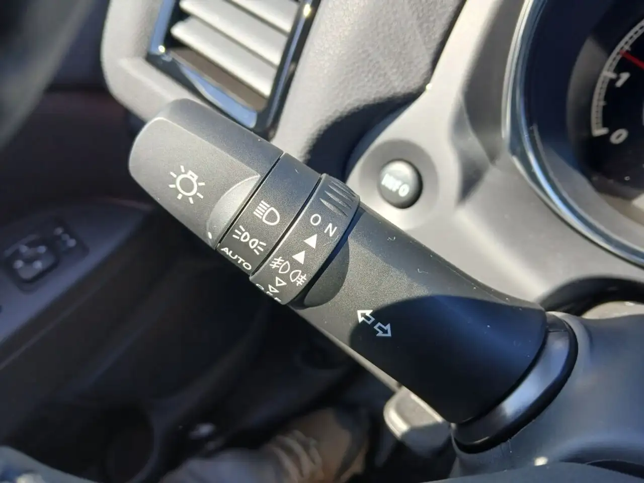Mitsubishi RVR снимка Mitsubishi RVR