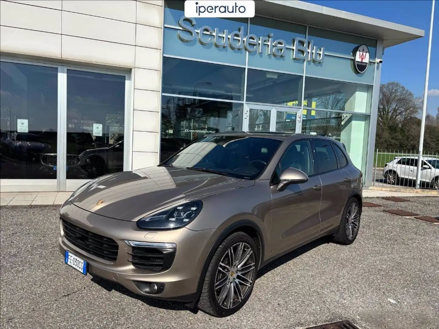 Porsche Cayenne 3.0 tiptronic Beige - 1