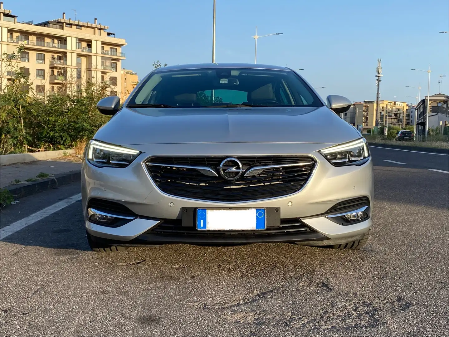 Opel Insignia 5p 1.6 cdti Advance 136cv auto Argento - 1