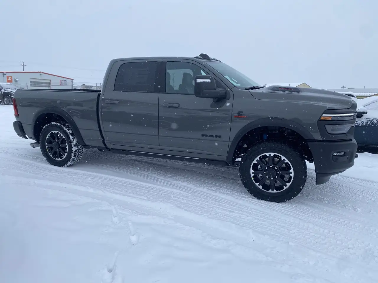 RAM 2500 снимка RAM 2500