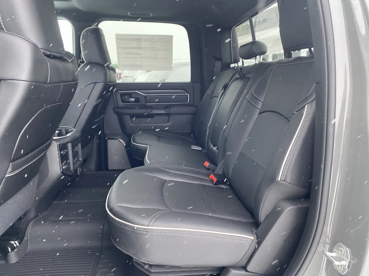 RAM 2500 снимка RAM 2500