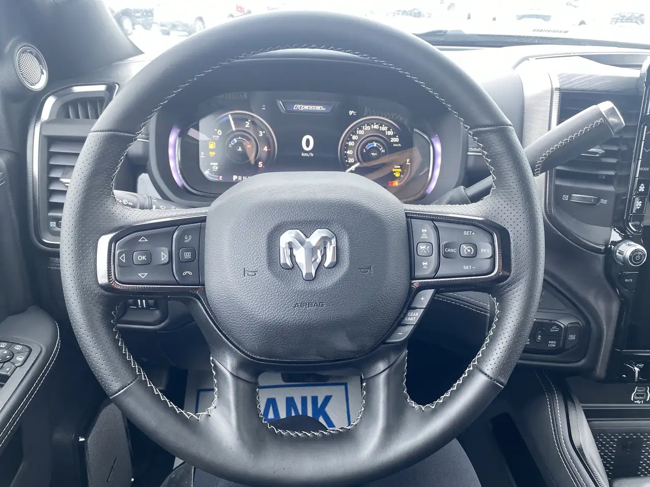 RAM 2500 снимка RAM 2500