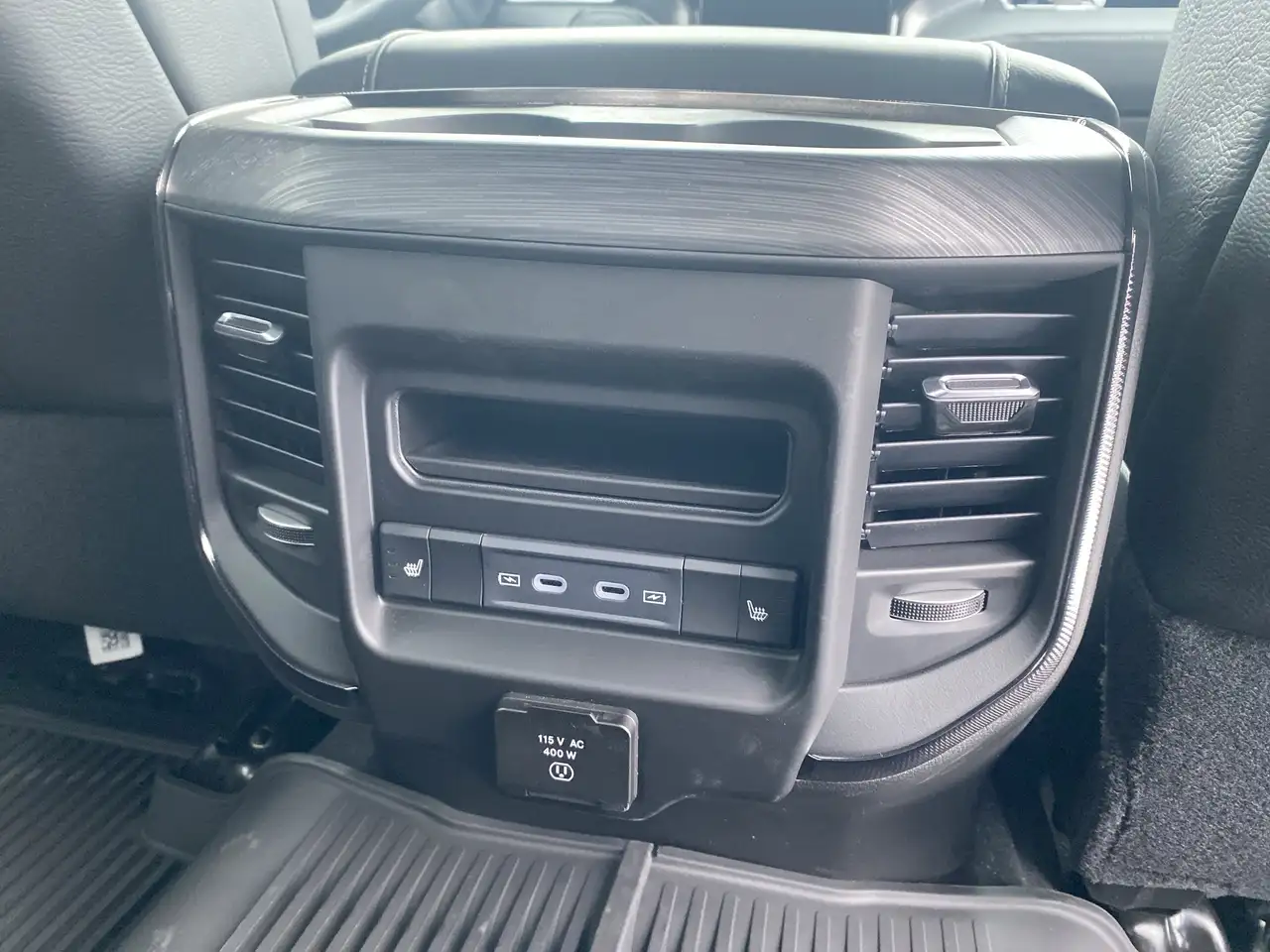 RAM 2500 снимка RAM 2500