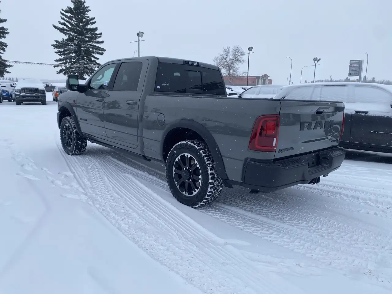 RAM 2500 снимка RAM 2500