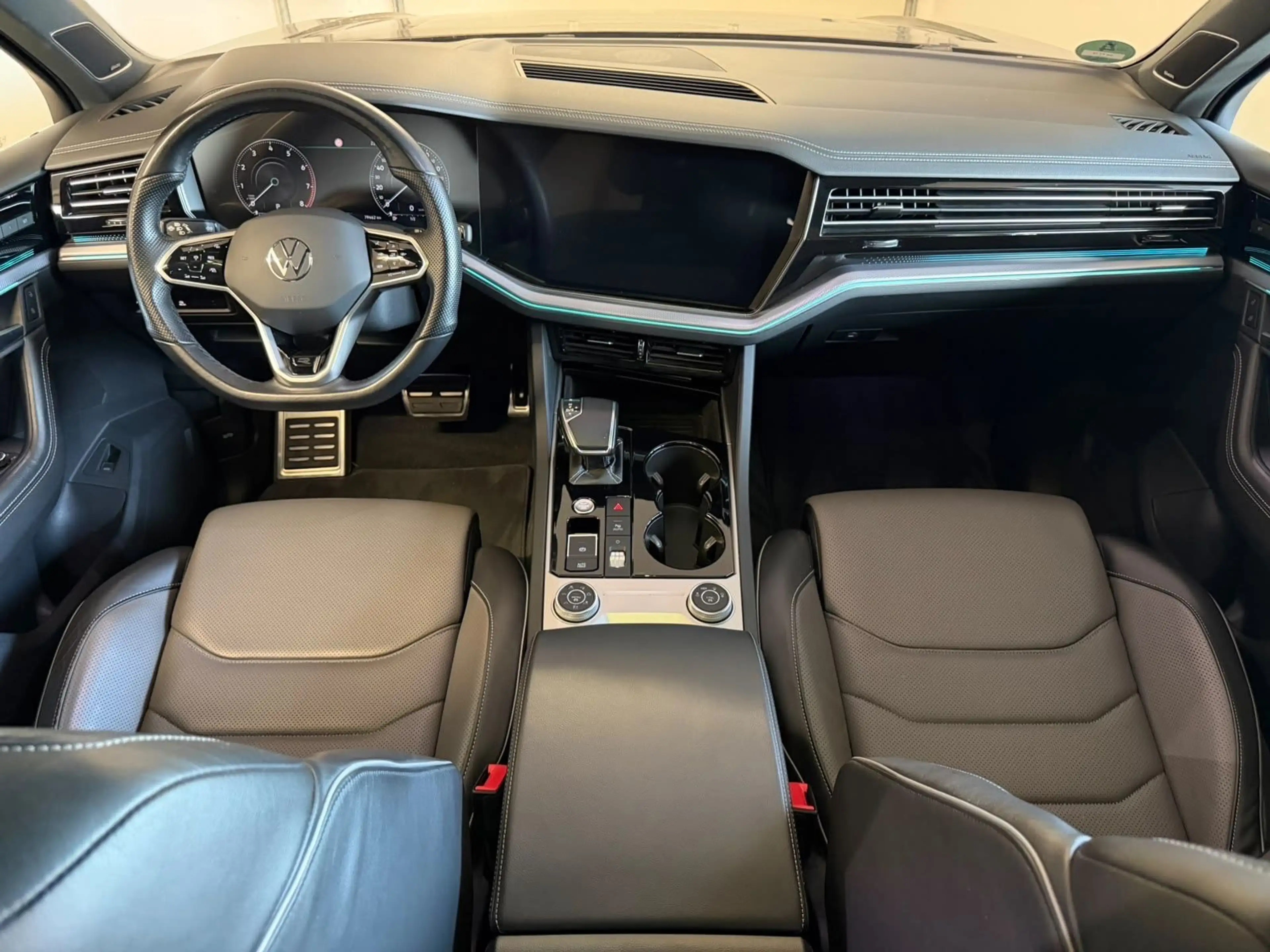 Volkswagen Touareg 3.0 TSI R-Line 4Motion Vollausstattung — photo 8