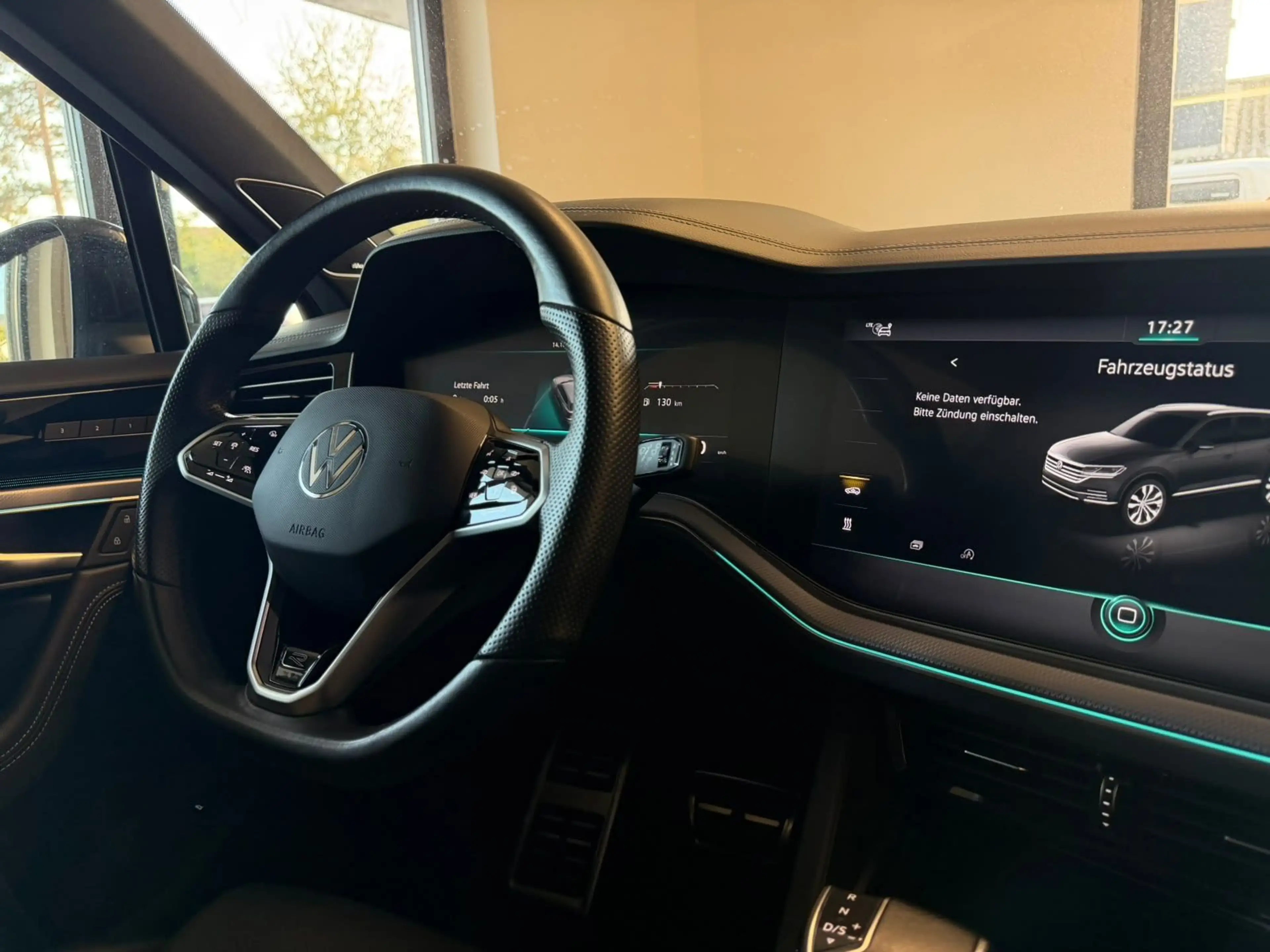 Volkswagen Touareg 3.0 TSI R-Line 4Motion Vollausstattung — photo 6