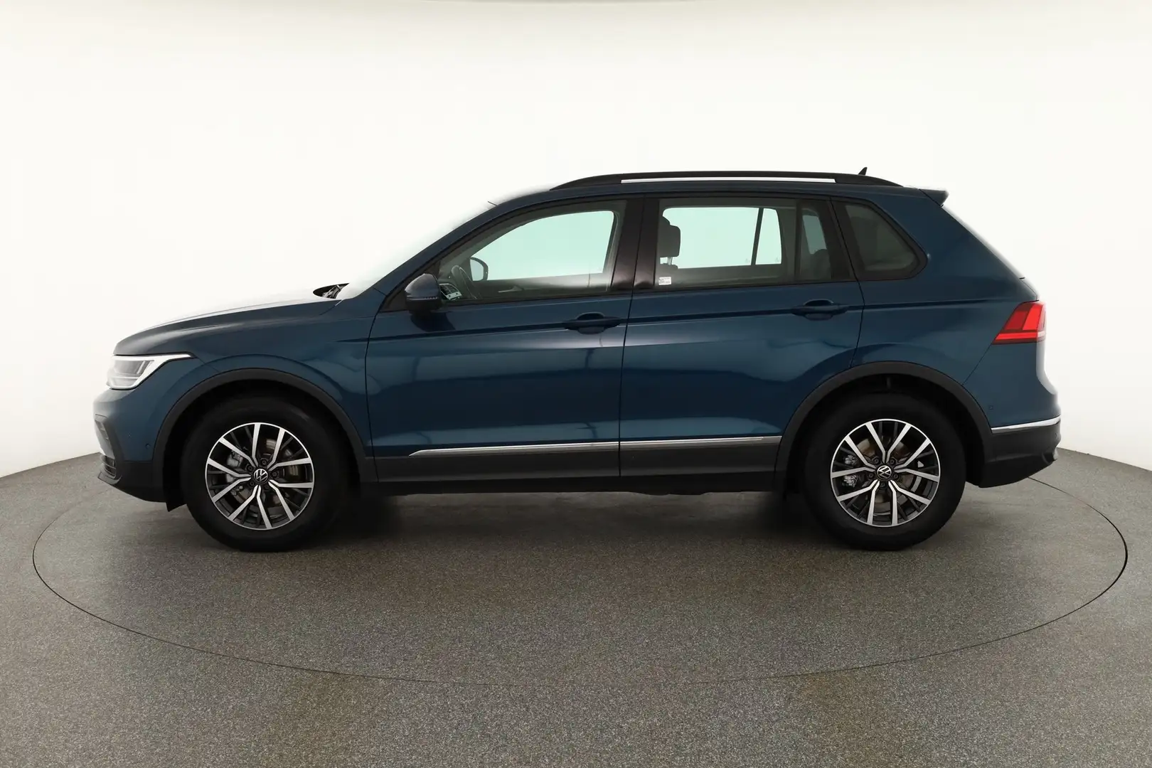 Volkswagen Tiguan 2.0 TDI DSG Life Navi Standheizung ACC Blau - 2