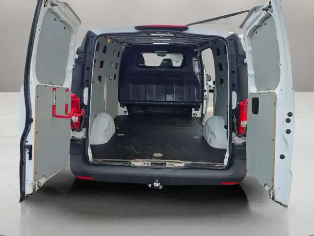 Mercedes-Benz Vito view 10