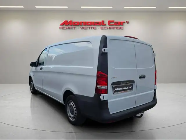 Mercedes-Benz Vito view 4