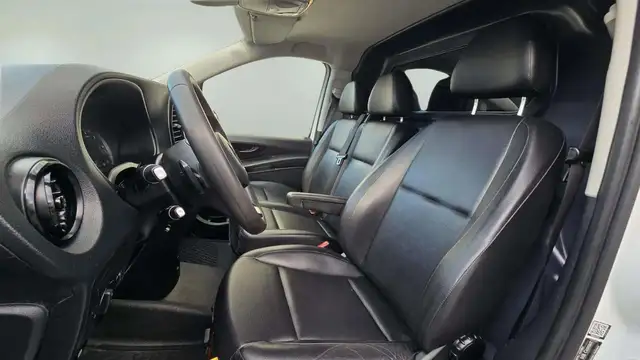Mercedes-Benz Vito view 12
